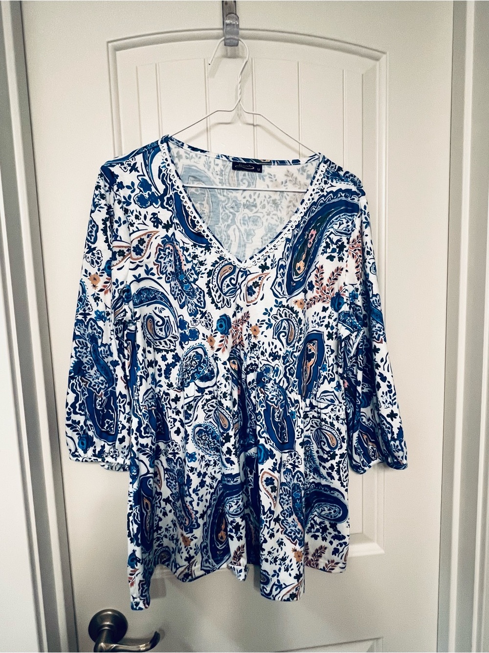 Womens' V neck tunic top